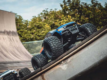 FMS 1/24 FMT24 Chevrolet Colorado Monster Truck RTR - BLUE - HeliDirect